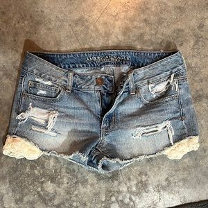 Lace detail jean shorts
